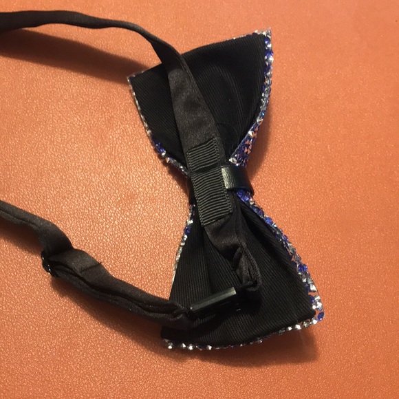 COPY - Sparkling Royal Blue Bow Tie - Picture 5 of 11